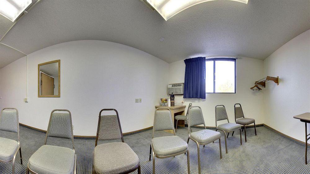 Super 8 By Wyndham Kirksville-University Area 外观 照片