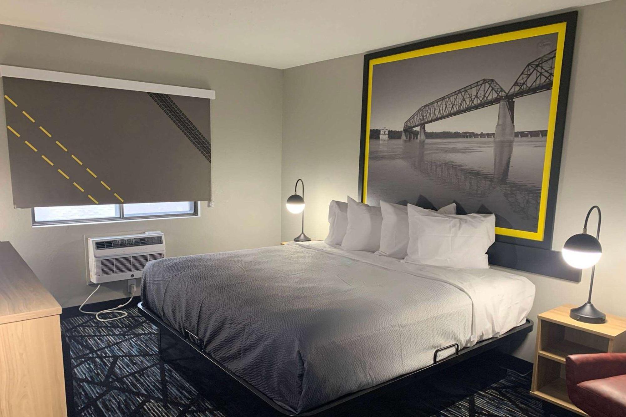 Super 8 By Wyndham Kirksville-University Area 外观 照片