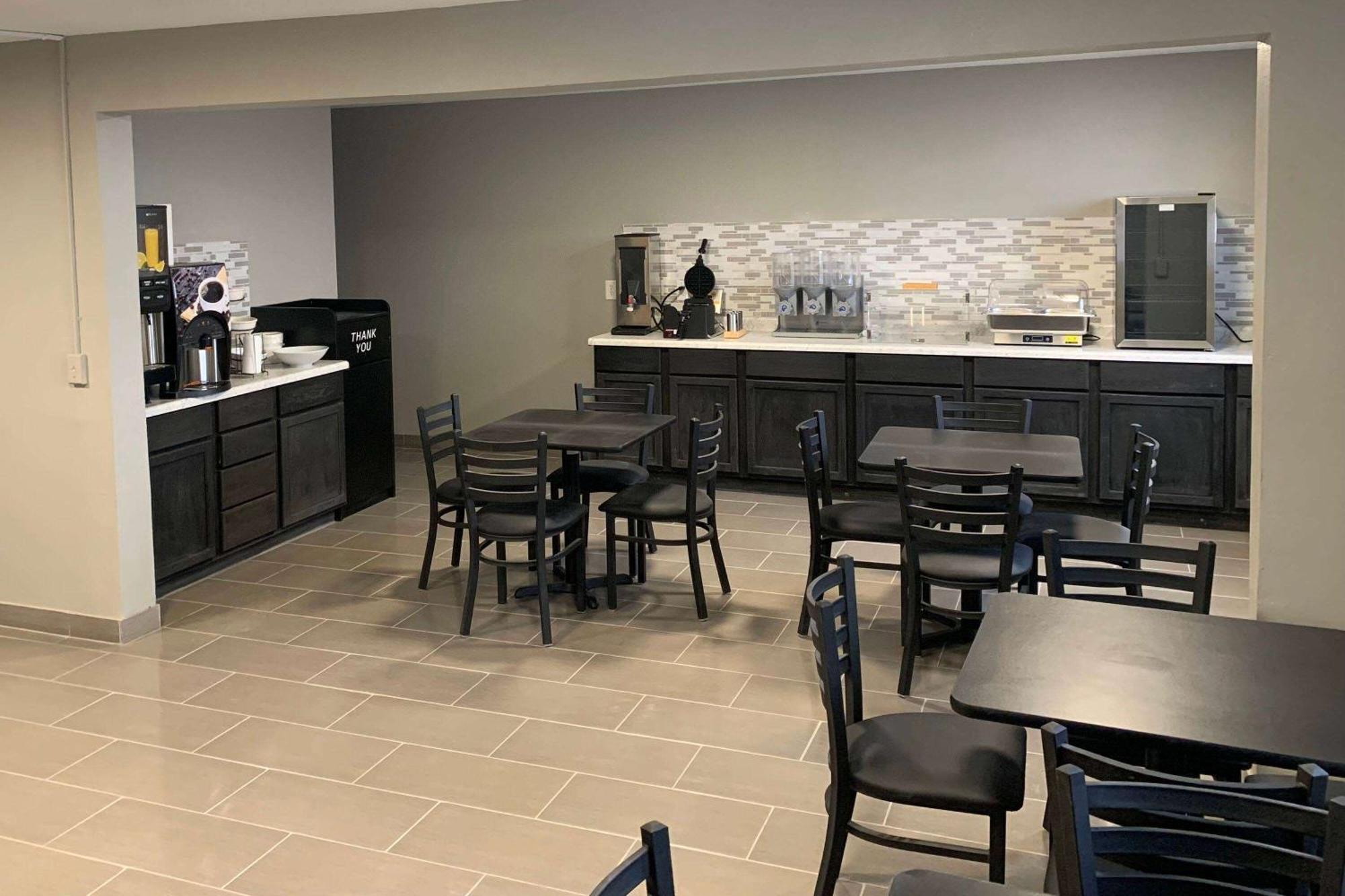 Super 8 By Wyndham Kirksville-University Area 外观 照片