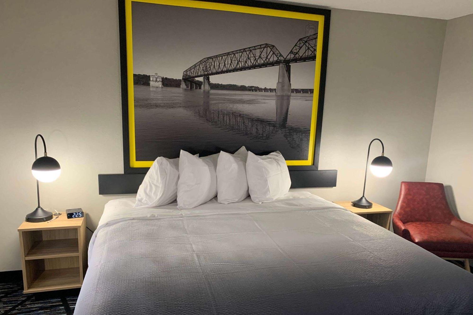 Super 8 By Wyndham Kirksville-University Area 外观 照片