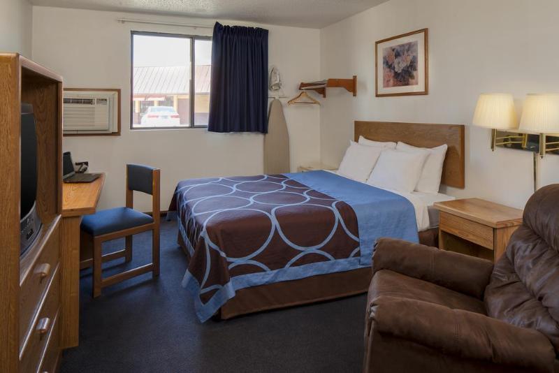 Super 8 By Wyndham Kirksville-University Area 外观 照片
