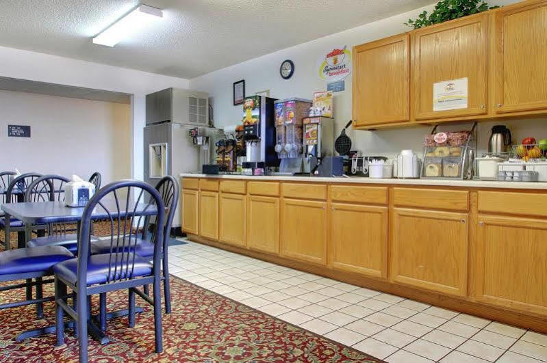 Super 8 By Wyndham Kirksville-University Area 外观 照片